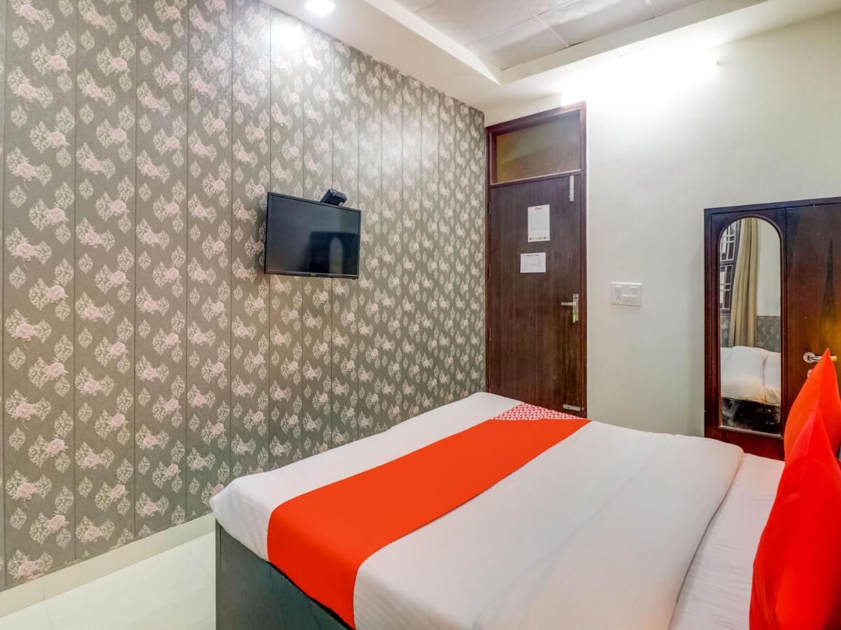 Oyo 74060 Taj Residency New Delhi Exterior photo
