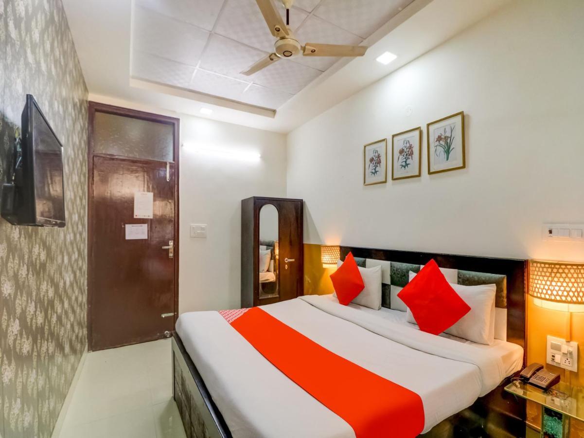 Oyo 74060 Taj Residency New Delhi Exterior photo